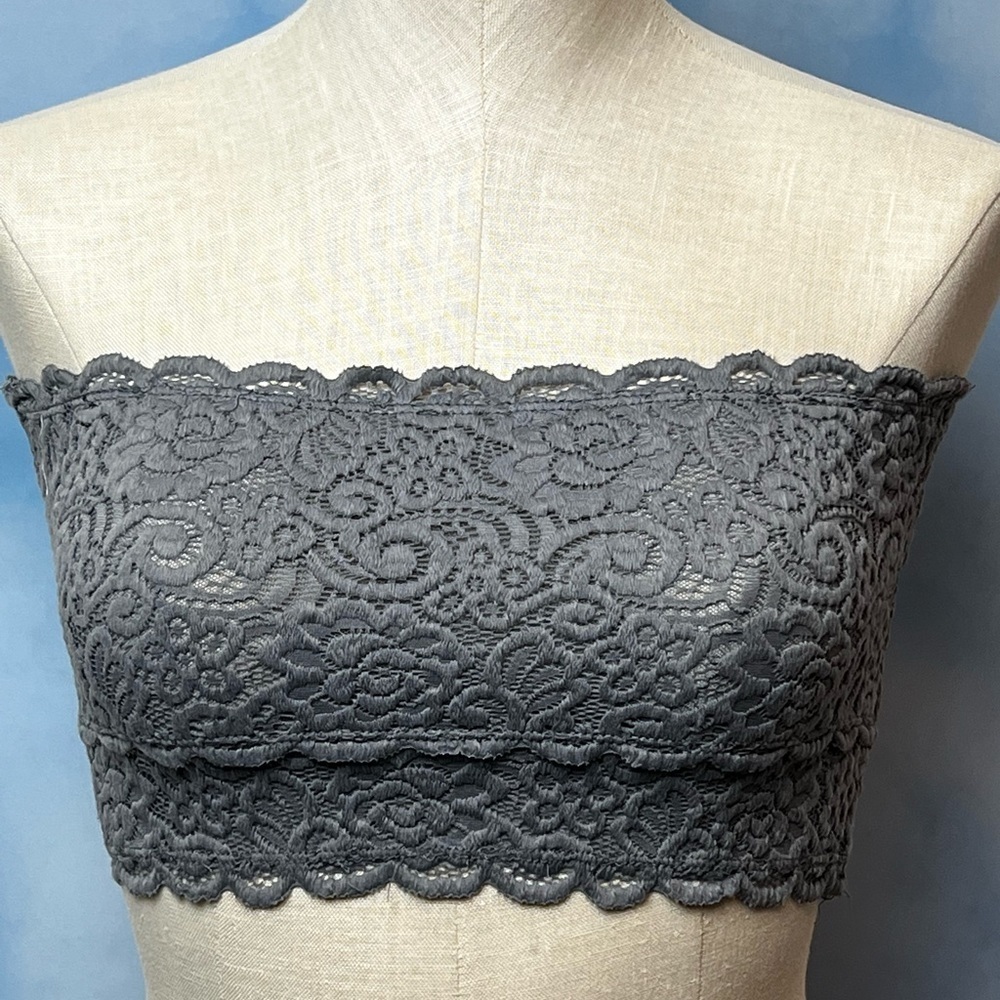 Strapless Bralette beautiful lace Size Small - Picture 2 of 6